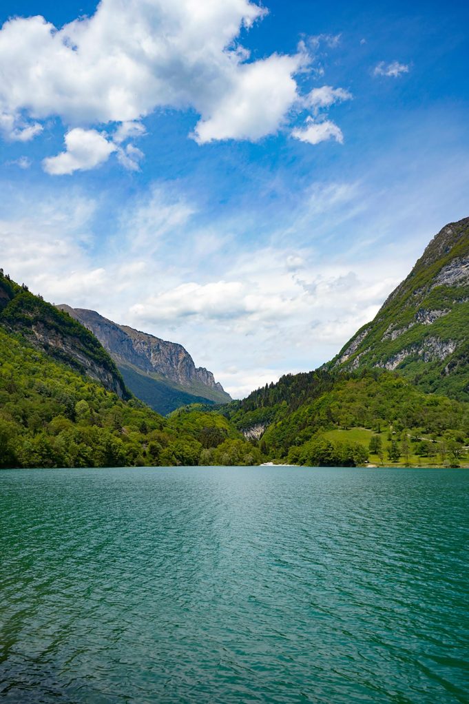 Il Lago di Tenno cosa vedere e cosa fare