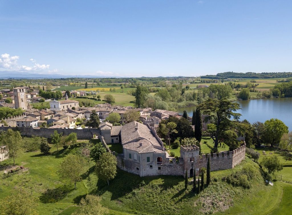 castles of lake garda