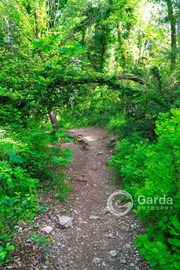 trekking lake garda italy