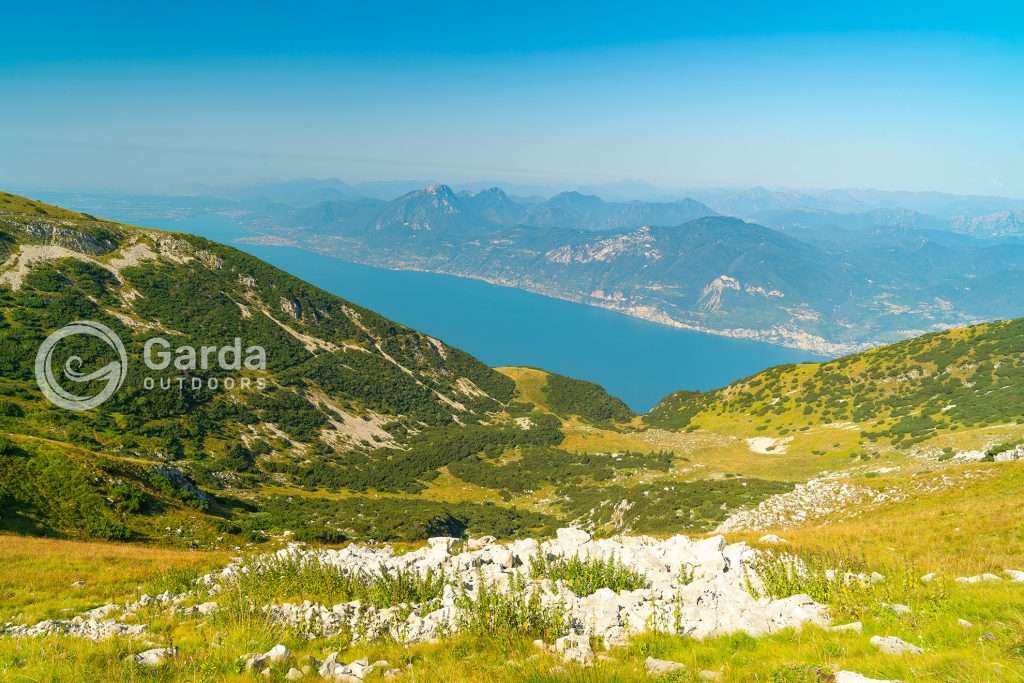 trekking to telegrafo refuge