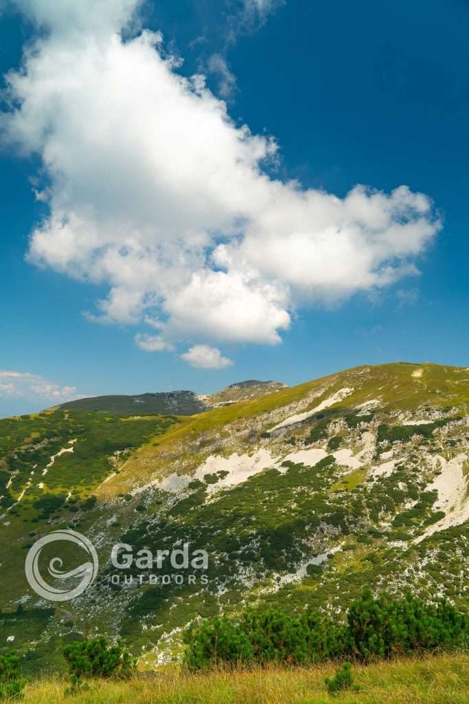 trekking to telegrafo refuge